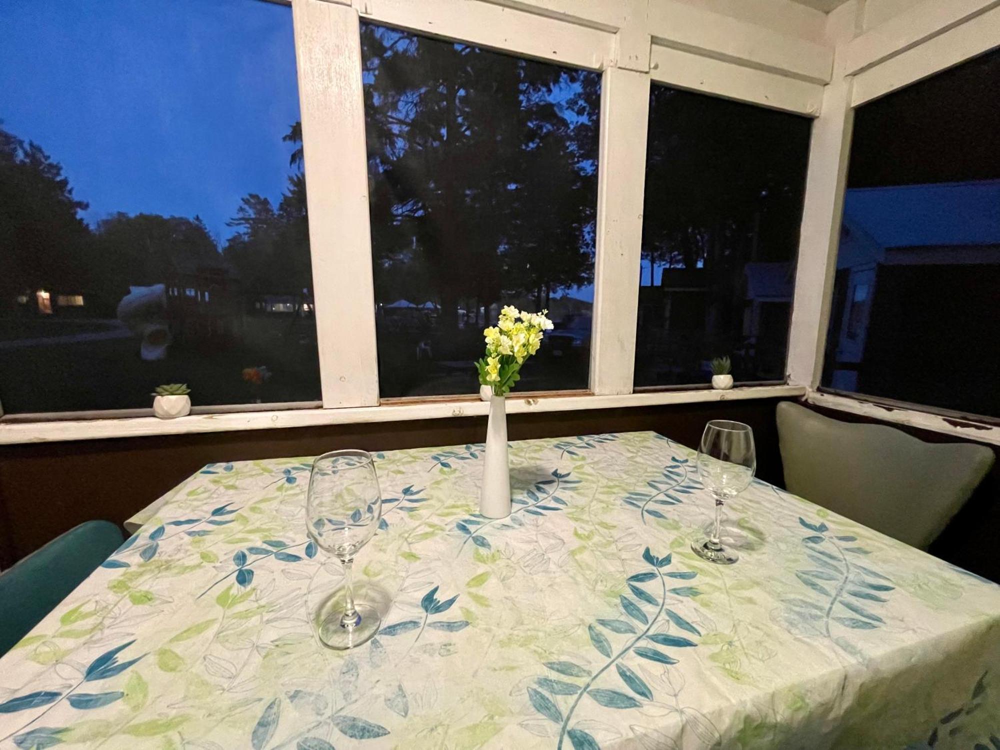 Ambleside Cottage Resort Bobcaygeon Eksteriør billede