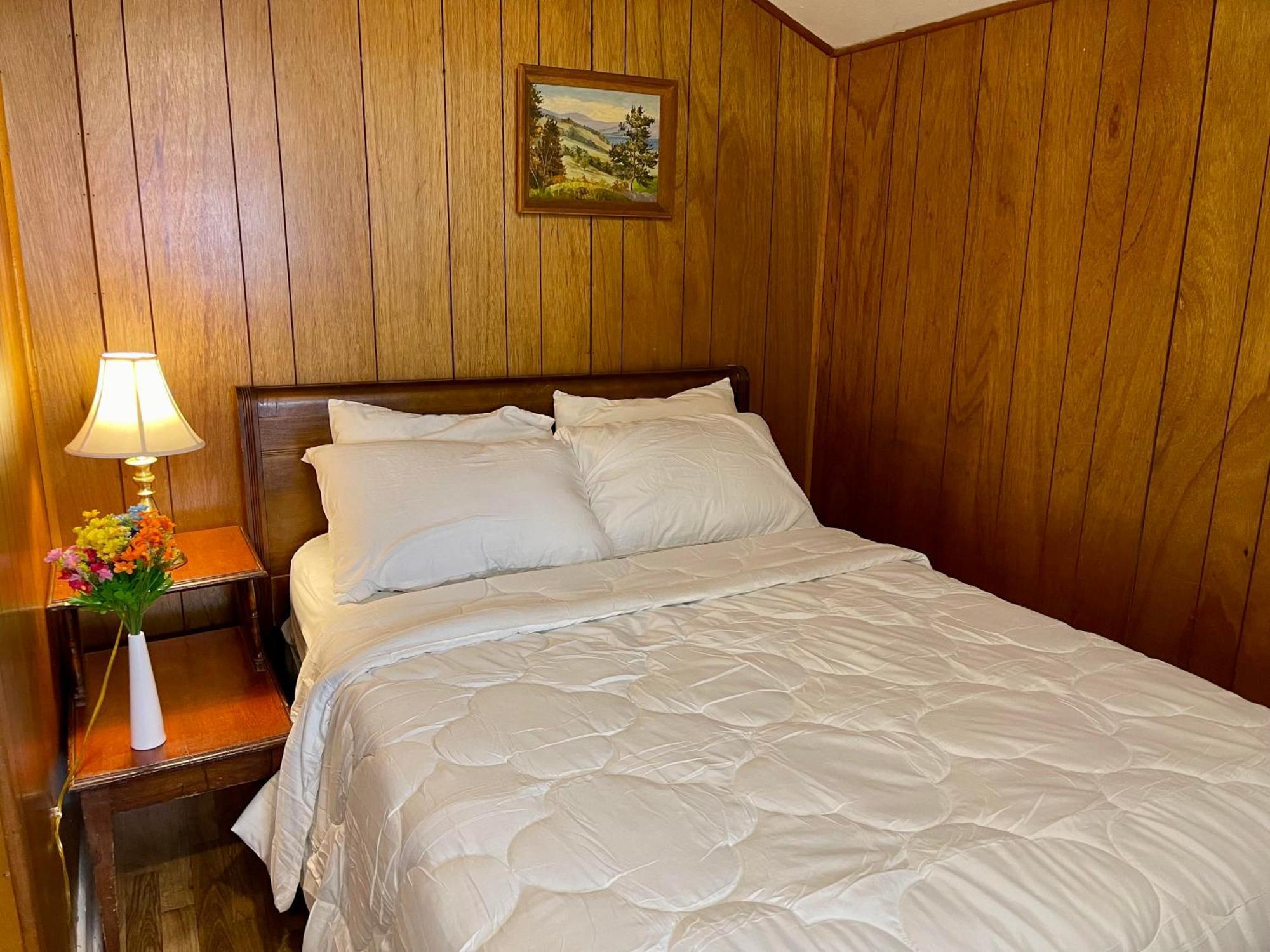 Ambleside Cottage Resort Bobcaygeon Eksteriør billede