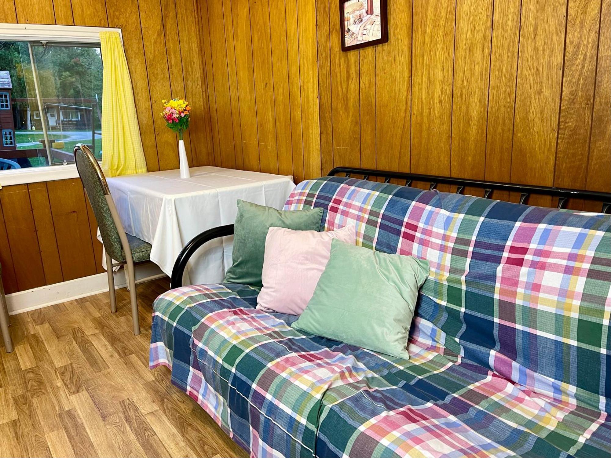 Ambleside Cottage Resort Bobcaygeon Eksteriør billede