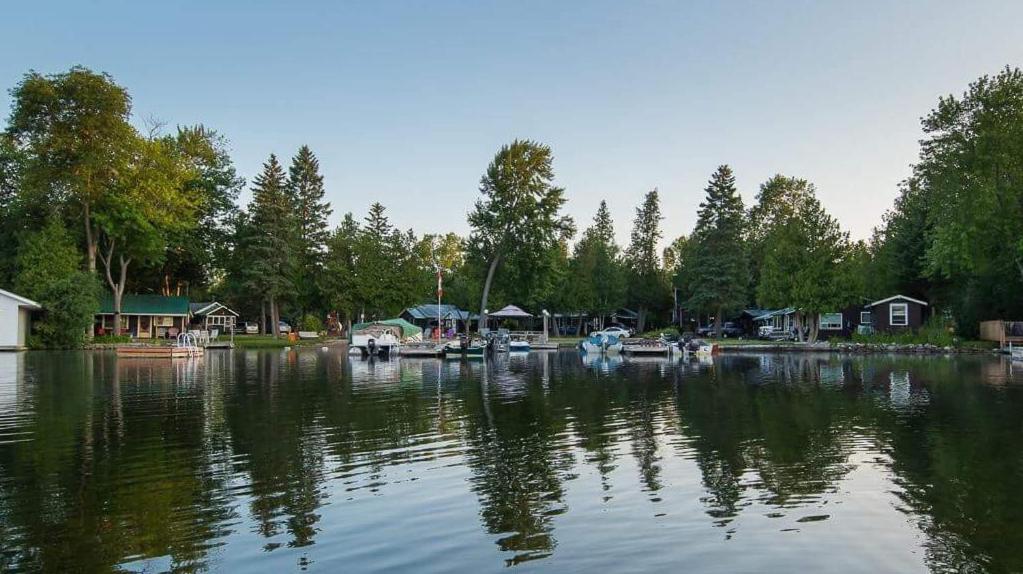 Ambleside Cottage Resort Bobcaygeon Eksteriør billede